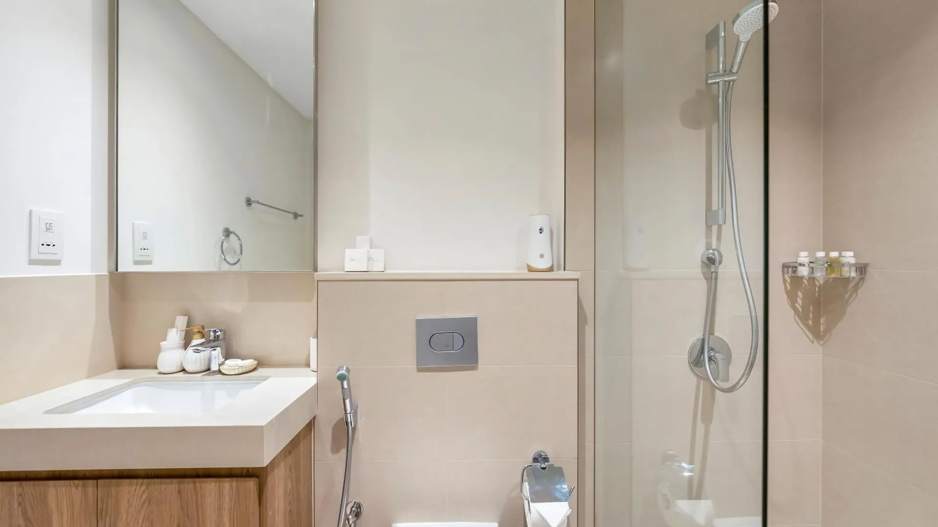 Al-Fannan At Downtown Views 2 - Best Burj Khalifa View - Brand New Luxury 2 Bedroom Apartment Dubai