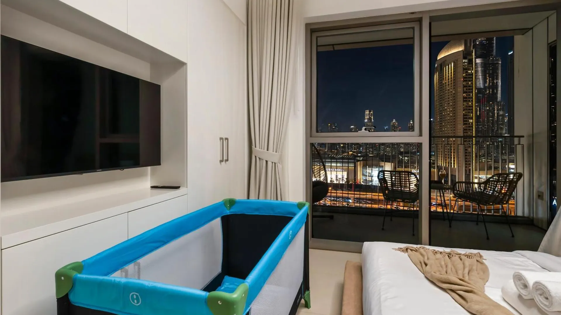 Al-Fannan At Downtown Views 2 - Best Burj Khalifa View - Brand New Luxury 2 Bedroom Apartment Dubai 0*,