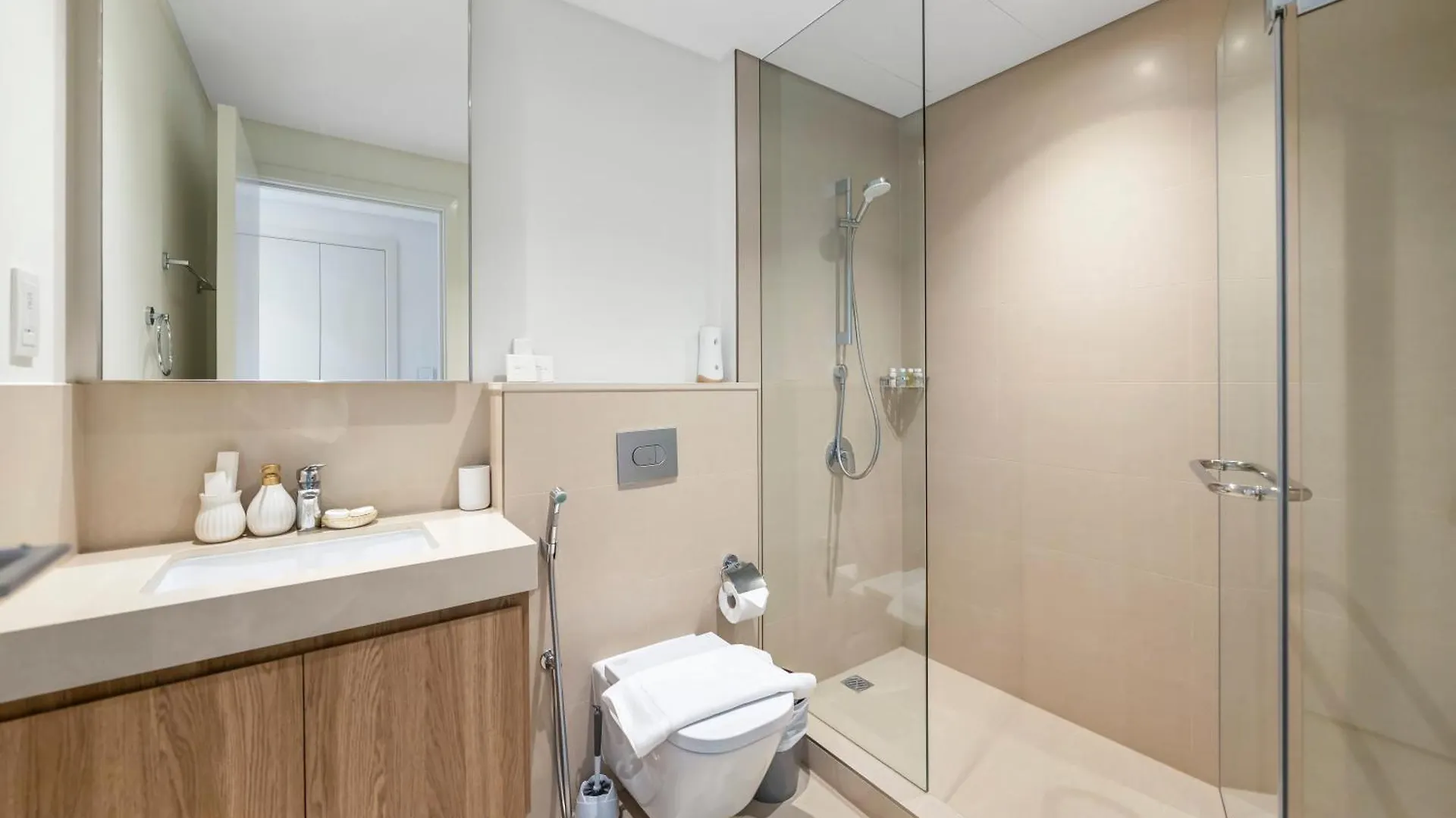 Al-Fannan At Downtown Views 2 - Best Burj Khalifa View - Brand New Luxury 2 Bedroom Apartment Dubai